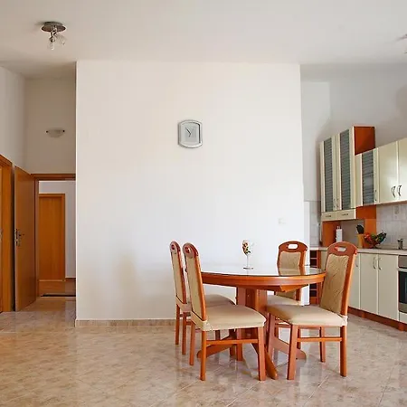 Apartment Dama